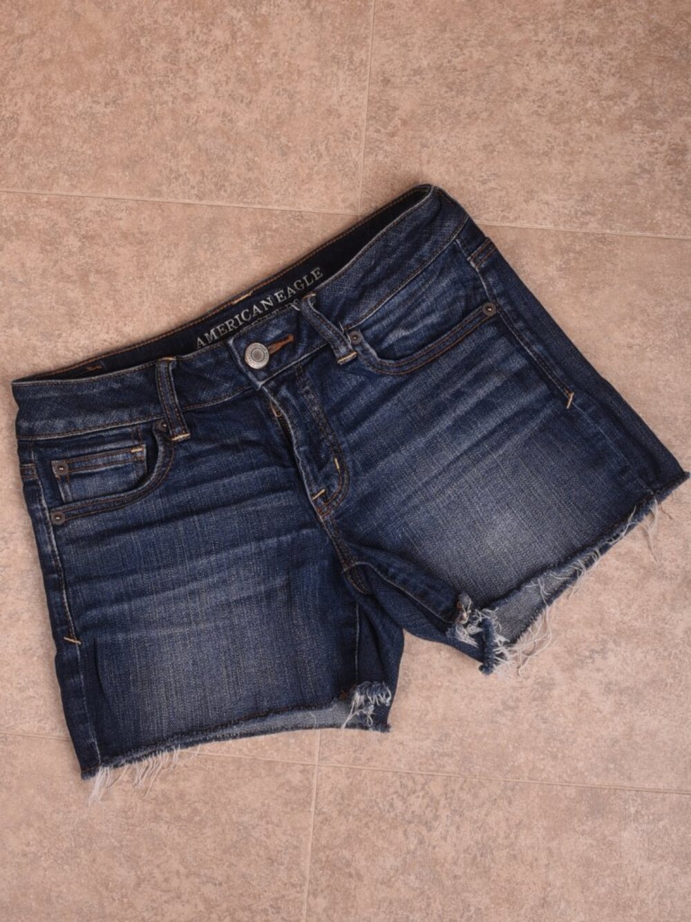 American Eagle Low Rise Cutoff Denim Shorts – Dark Wash Frayed Jean Shorts Sz 4